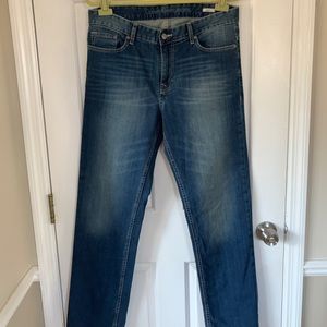 New Calvin Klein Jeans. Straight cut. 33x30